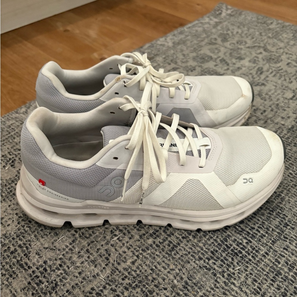 On Running Women's White and Light Gray Athletic Shoes